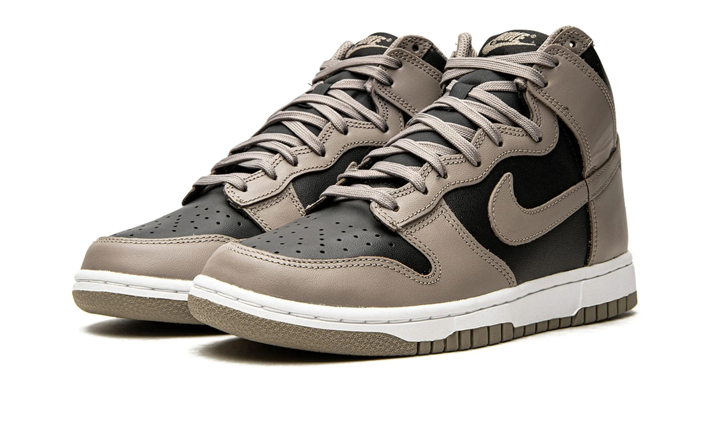 Nike Dunk High Moon Fossil (W)