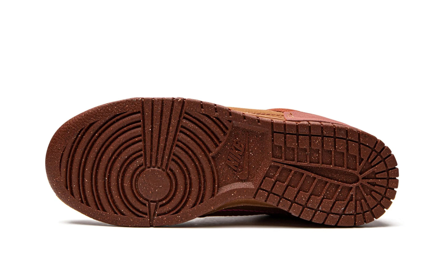 Nike Dunk Low Disrupt 2 Desert Bronze (W)
