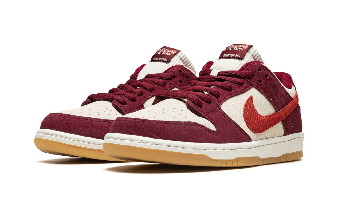Nike SB Dunk Low Skate Like a Girl