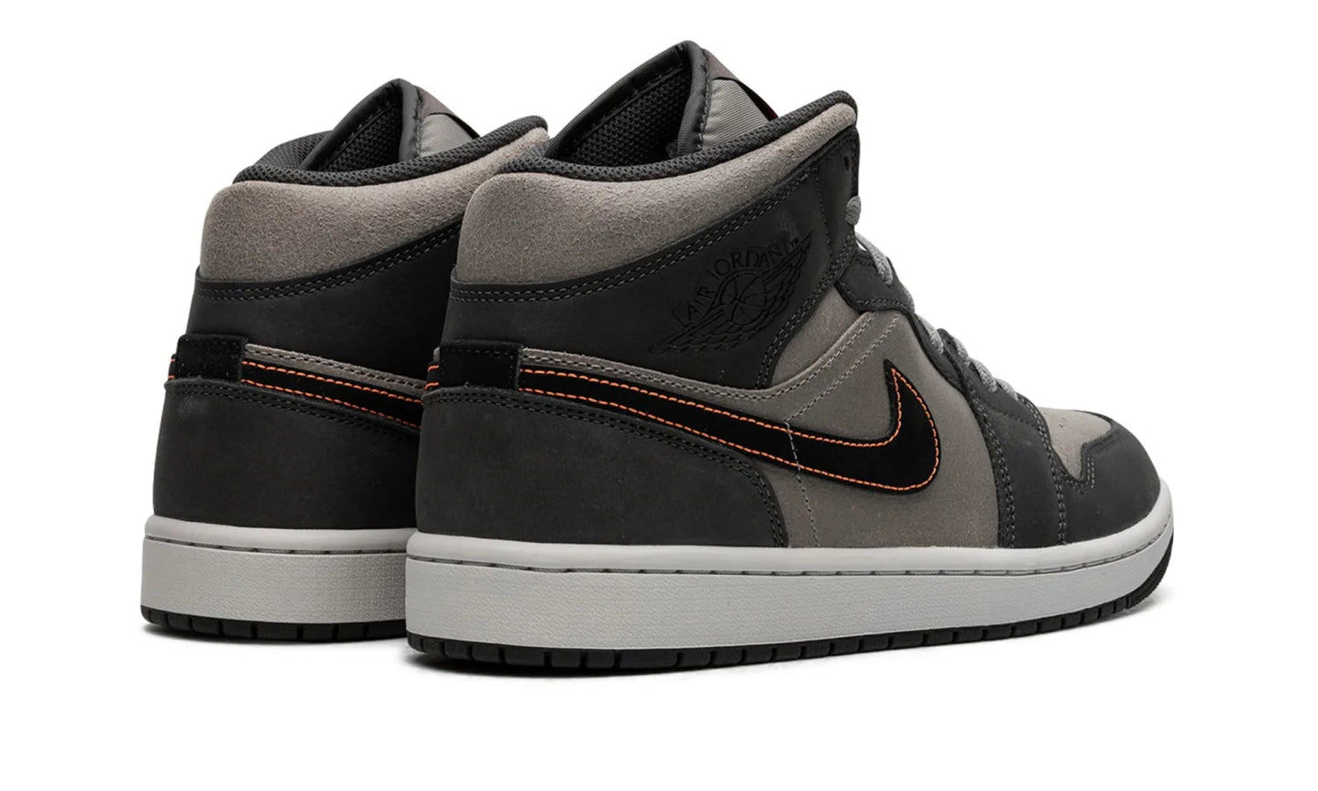 Air Jordan 1 Mid Night Stadium