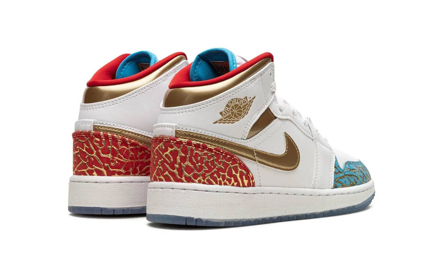 Air Jordan 1 Mid Sneaker School NC to Chicago (GS)