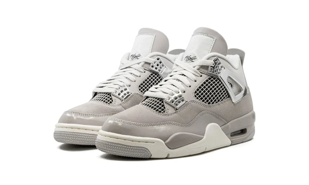 Air Jordan 4 Frozen Moments (W)