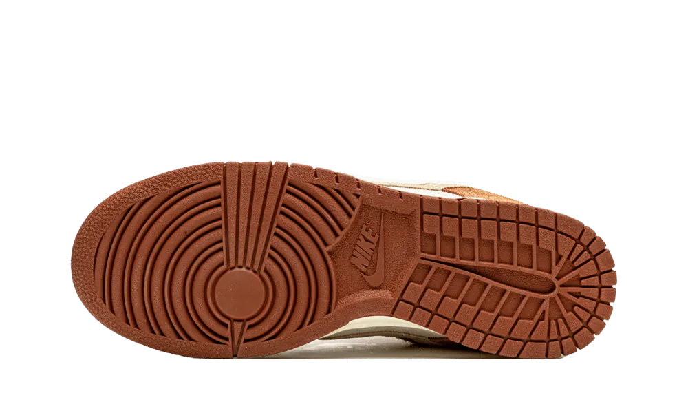Nike Dunk Low Medium Curry