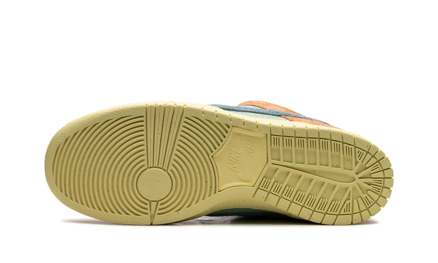 Nike SB Dunk Low Orange Emerald Rise