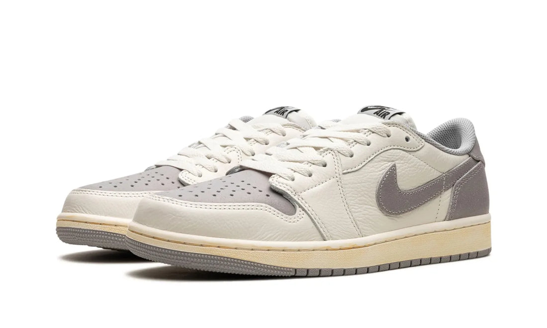 Air Jordan 1 Low OG Atmosphere Grey