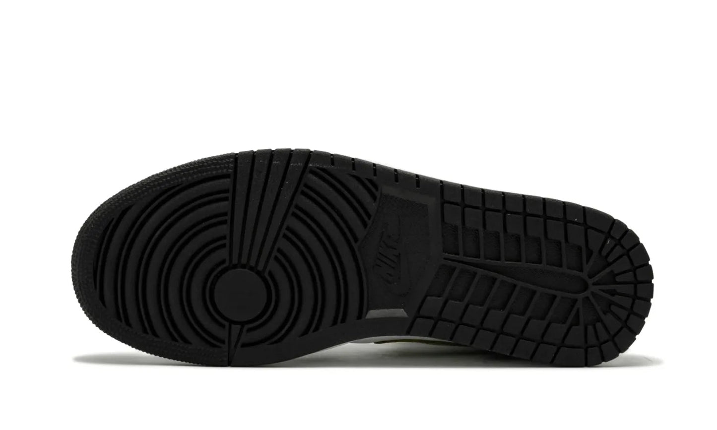Air Jordan 1 Mid Patent Black White Gold