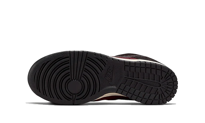 Nike Dunk Low Fleece Burgundy Crush (W)