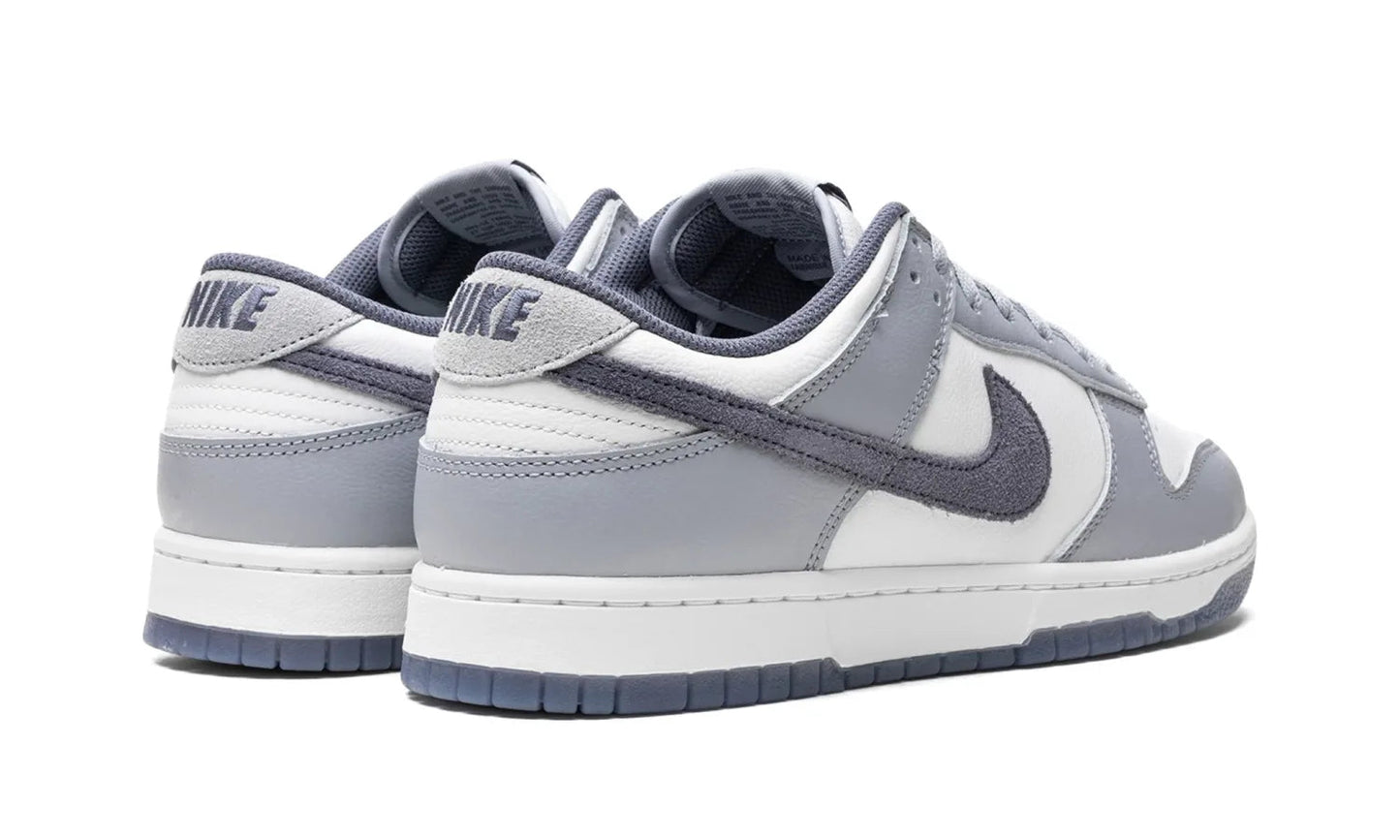 Nike Dunk Low Light Carbon