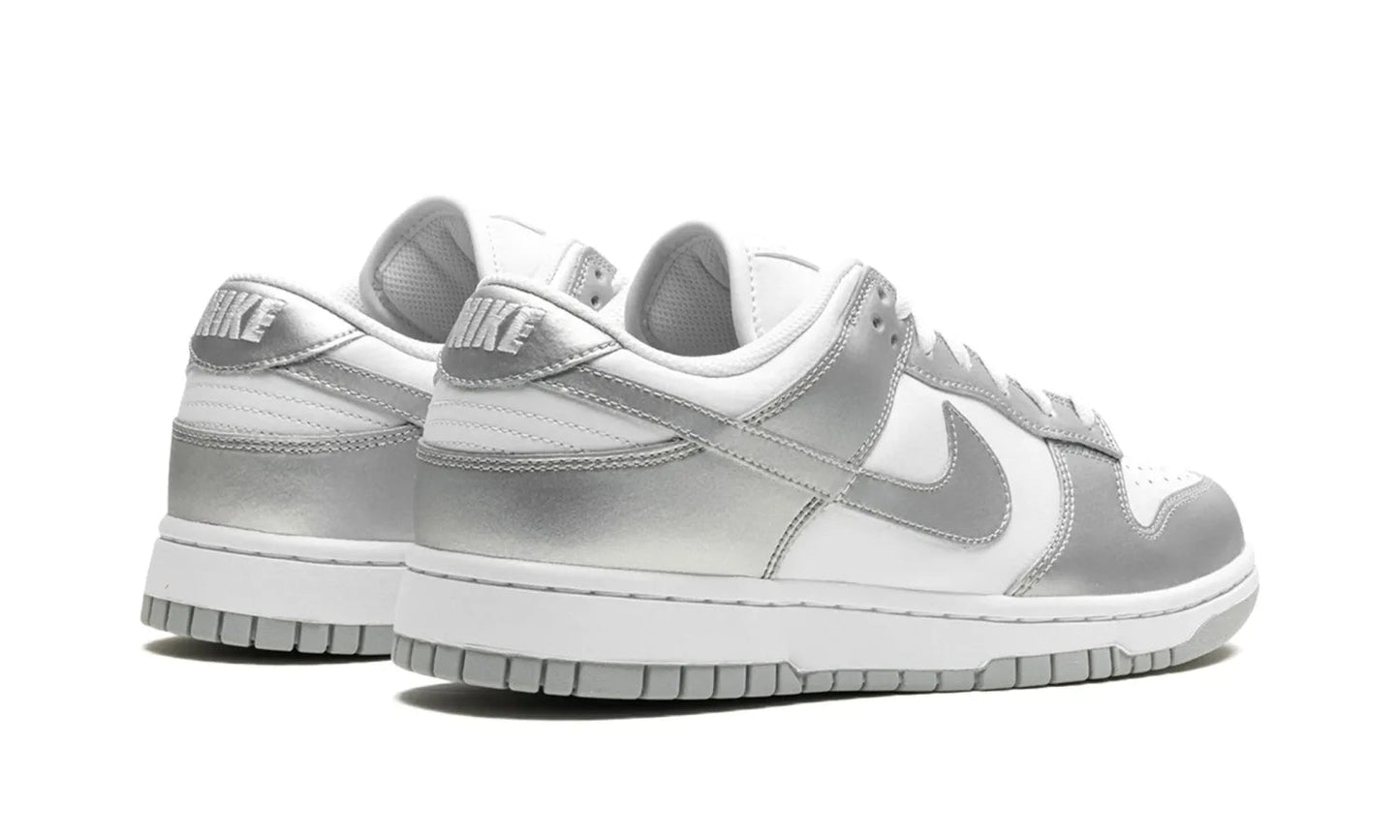 Nike Dunk Low Metallic Silver (W)