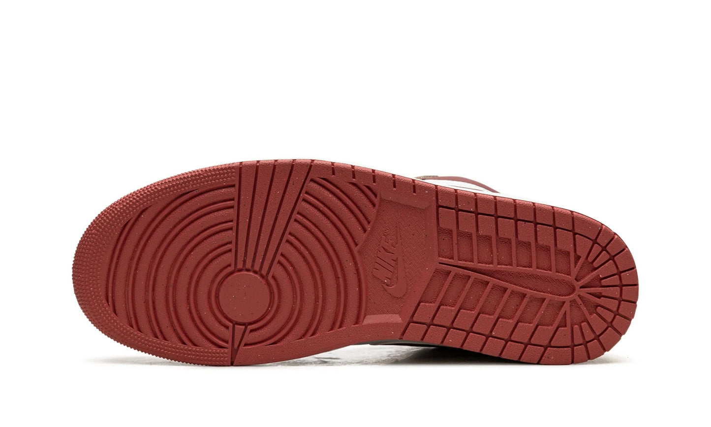Air Jordan 1 Low Dune Red