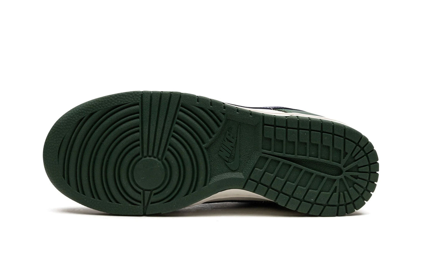 Nike Dunk Low Gorge Green Midnight Navy (W)