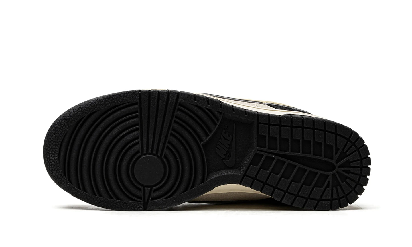 Nike Dunk Low Black Team Gold (W)