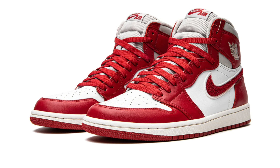 Air Jordan 1 High Varsity Red (W)