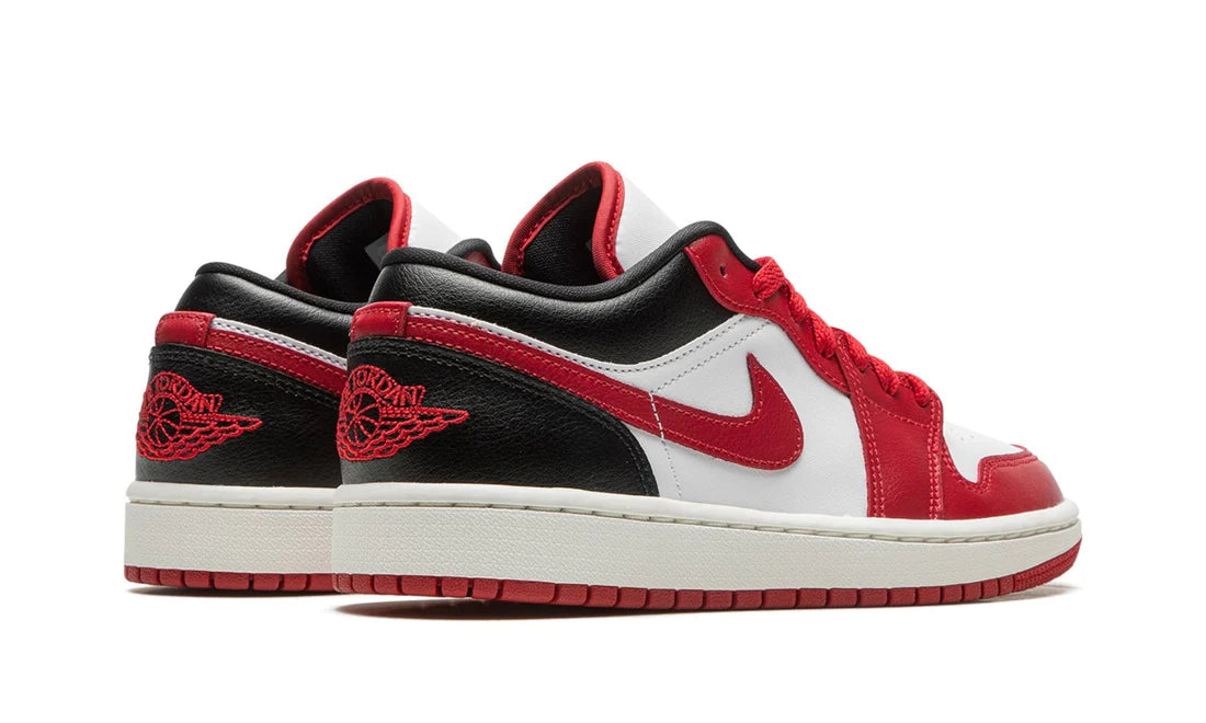 Air Jordan 1 Low Reverse Black Toe (W)