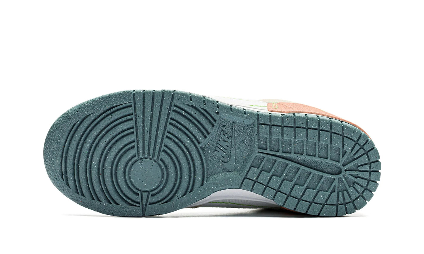 Nike Dunk Low Disrupt 2 Easter (W)