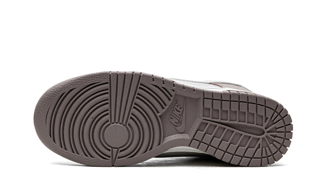 Nike Dunk Low Bone Beige (W)