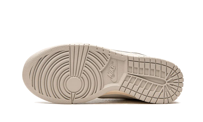 Nike Dunk Low Light Bone (W)