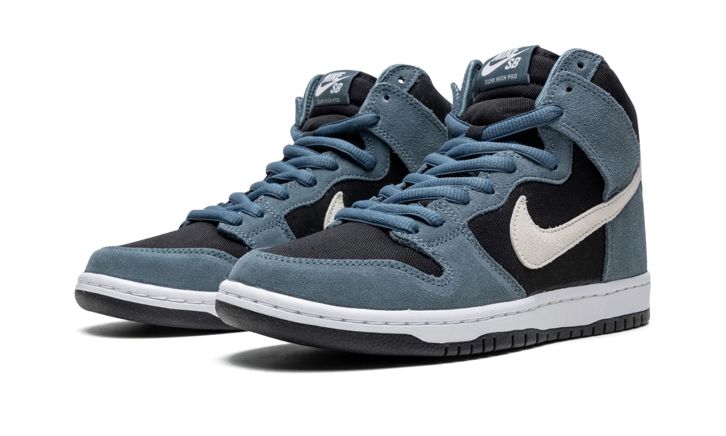 Nike SB Dunk High Green Suede