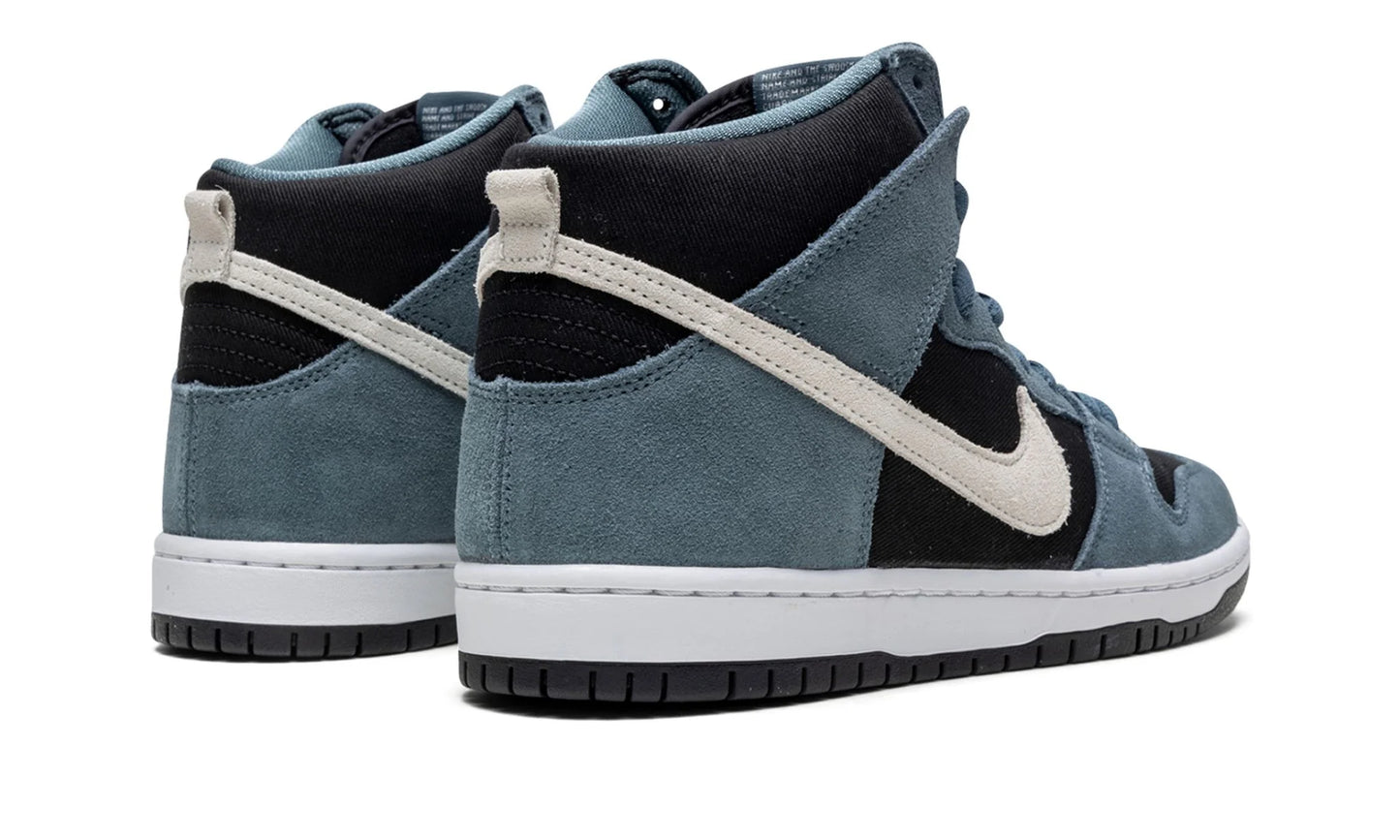 Nike SB Dunk High Green Suede
