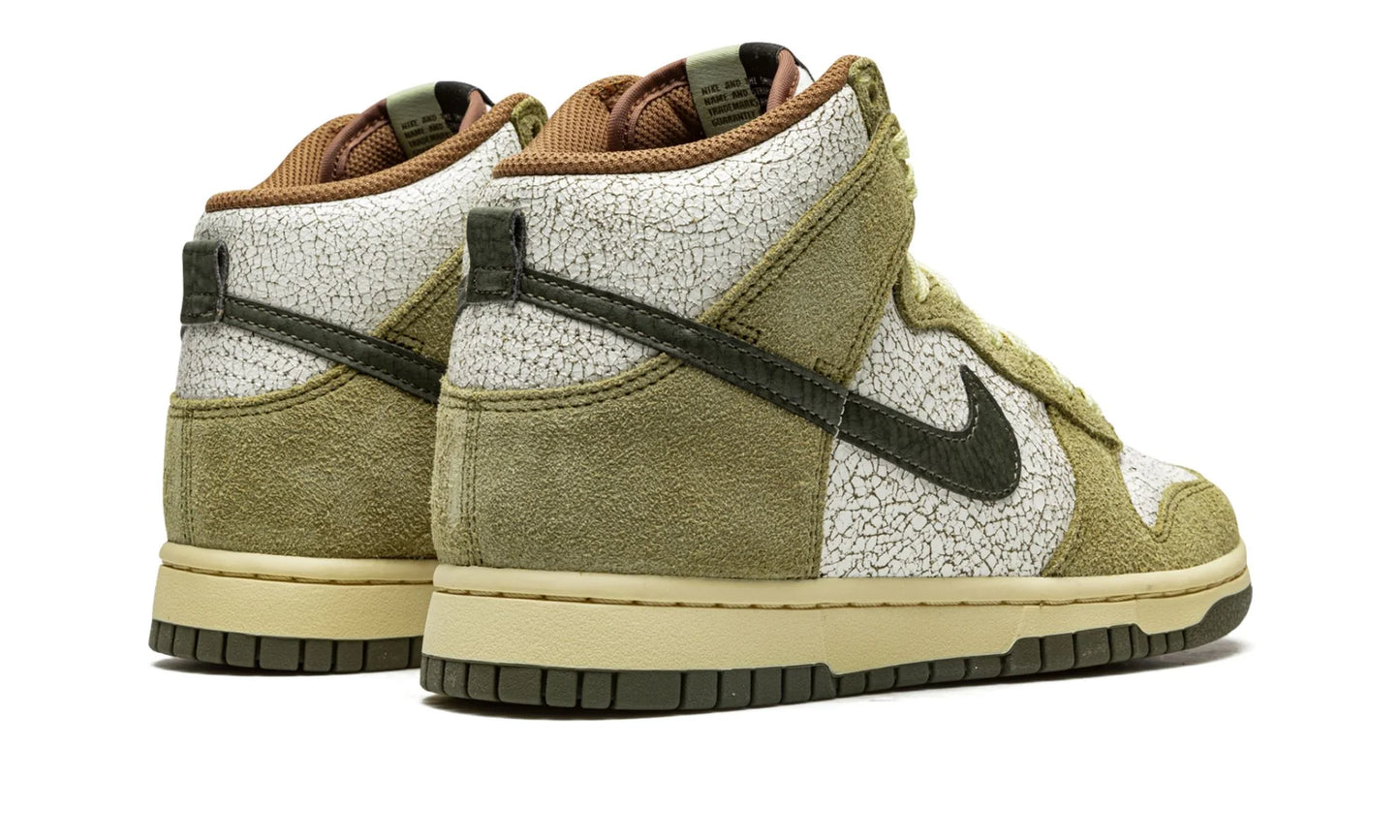 Nike Dunk High Re-Raw Halloween