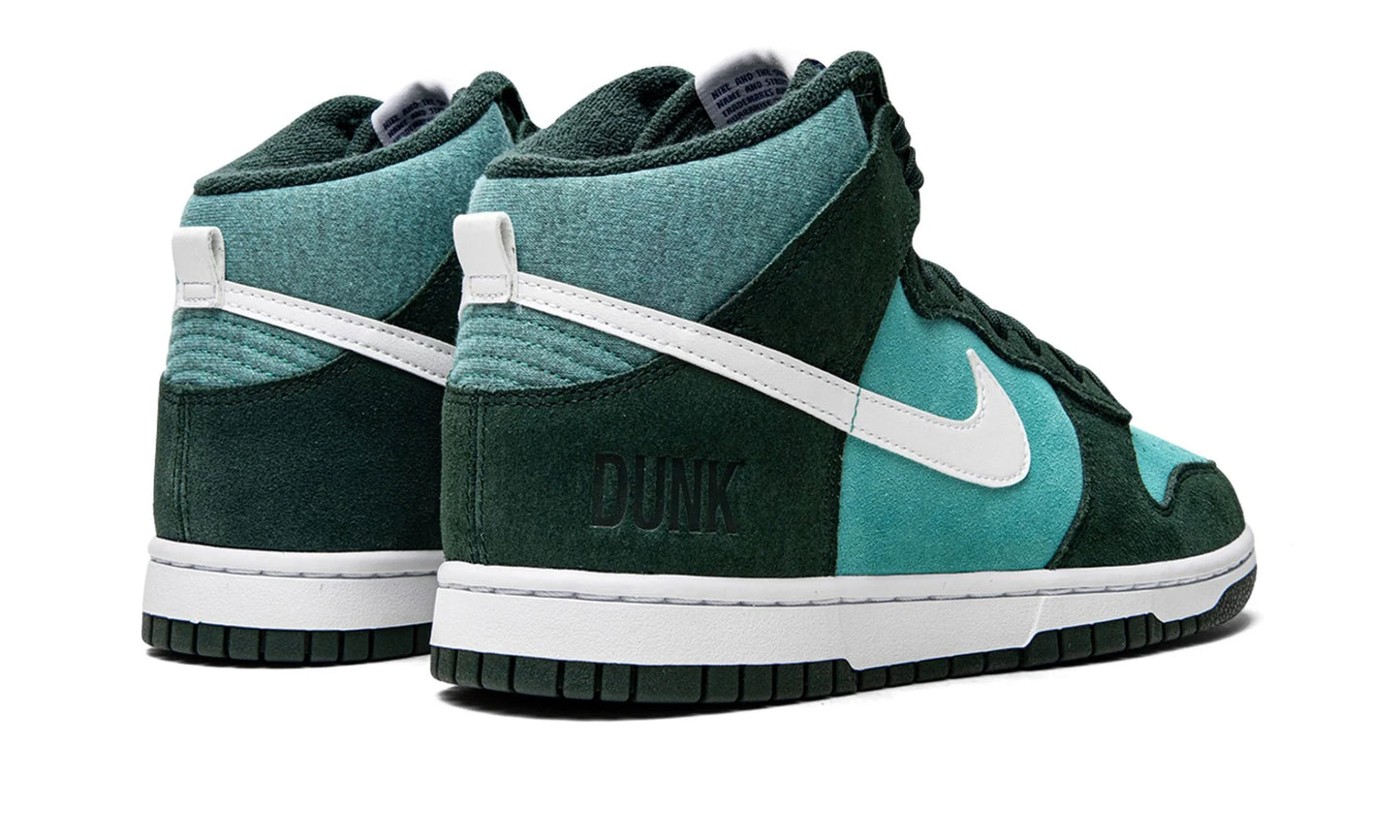 Nike Dunk High Athletic Club