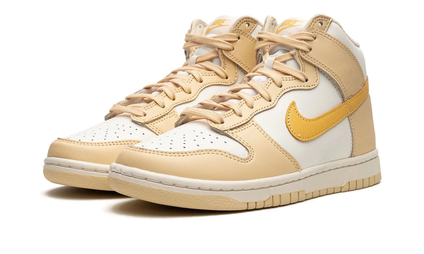 Nike Dunk High Pale Vanilla Topaz Gold (W)