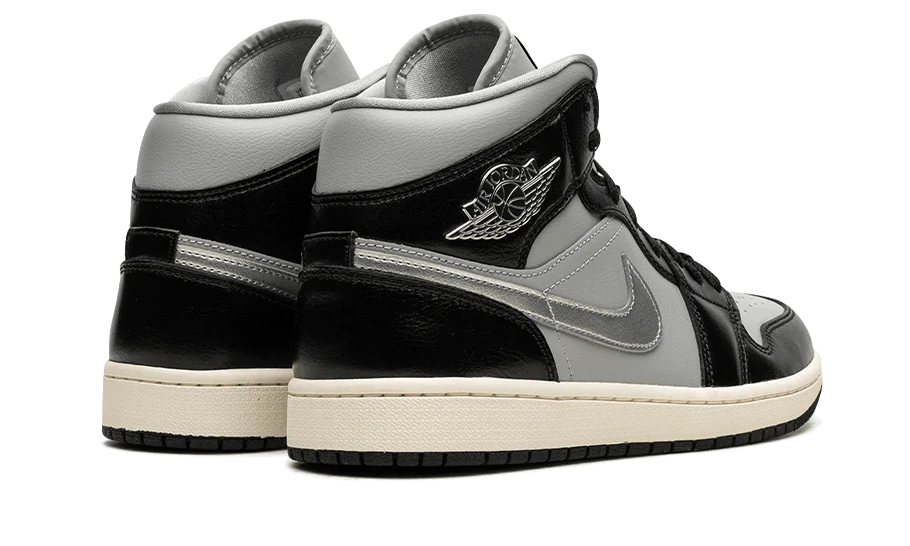 Air Jordan 1 Mid Black Chrome (W)