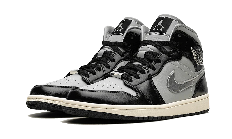 Air Jordan 1 Mid Black Chrome (W)