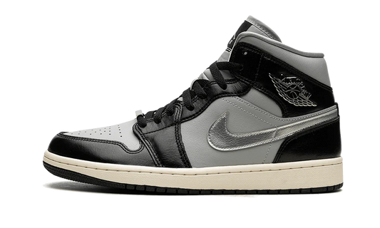 Air Jordan 1 Mid Black Chrome (W)