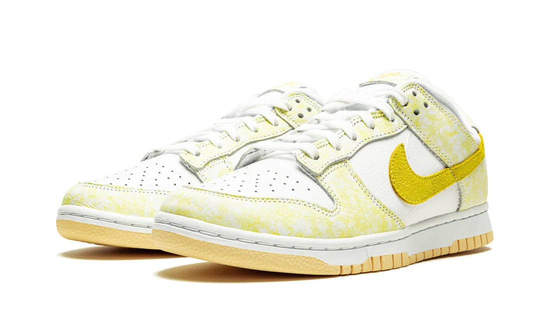 Nike Dunk Low Yellow Strike (W)