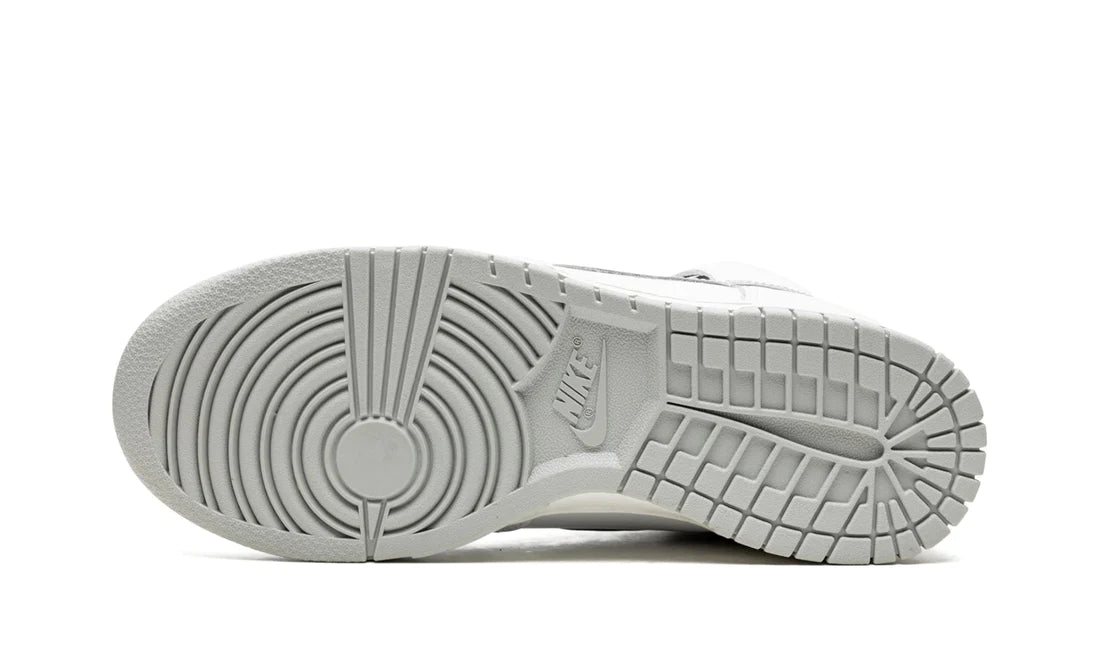 Nike Dunk High Neutral Grey (W)