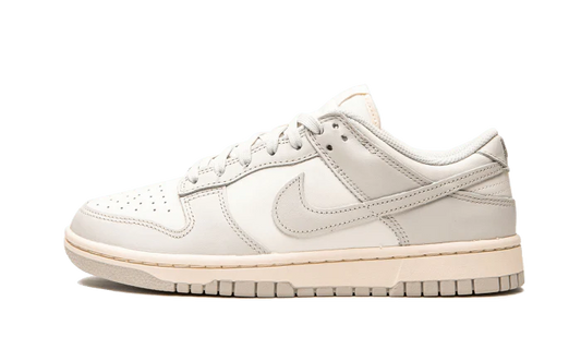 Nike Dunk Low Light Bone (W)